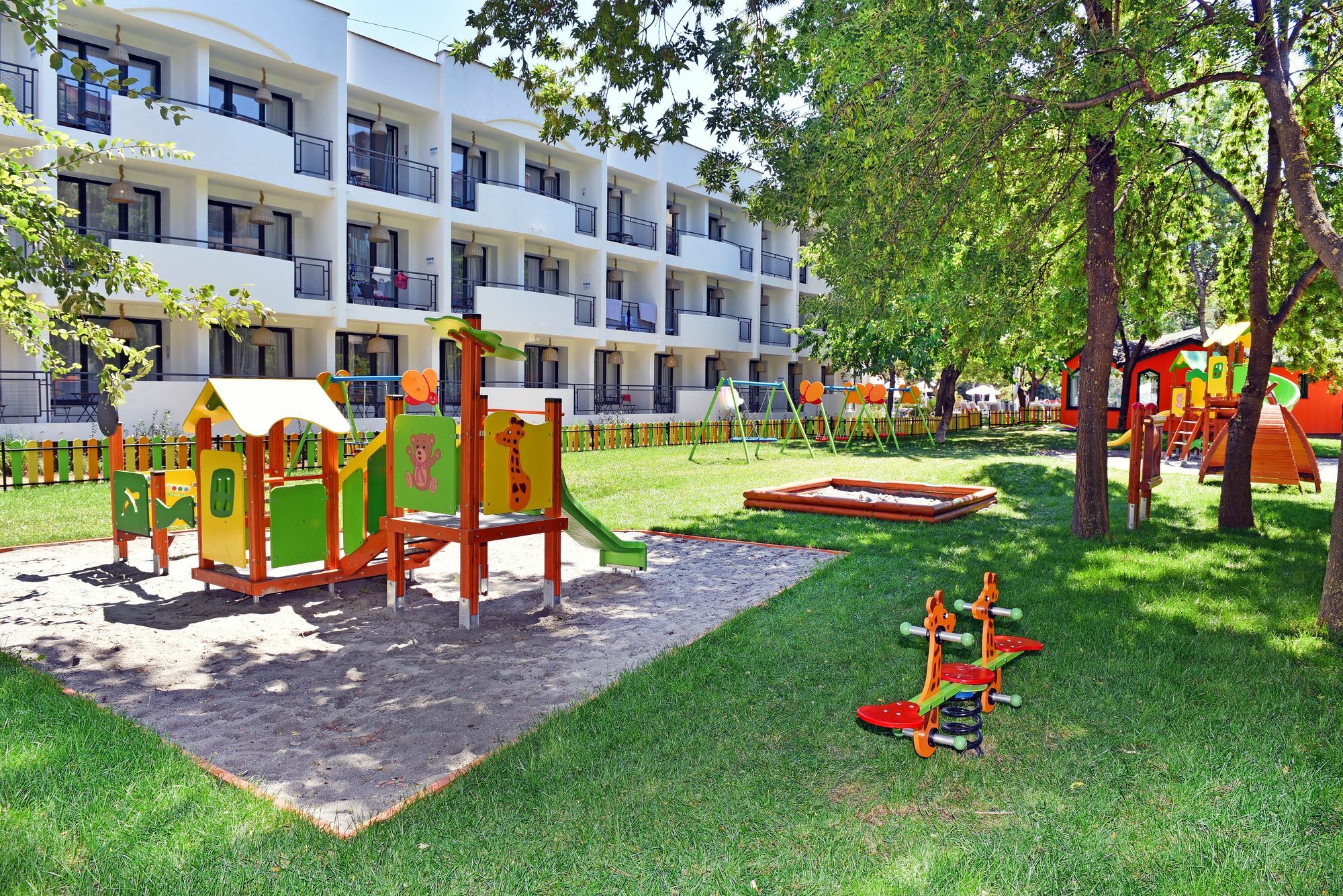 Ihotel Pantai Sunny Bagian luar foto